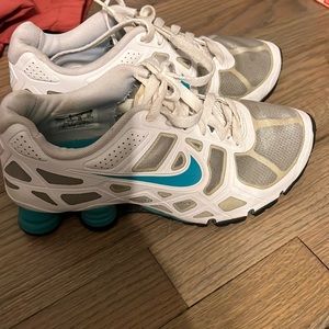 Nike 5.5 white/grey/teal sneakers